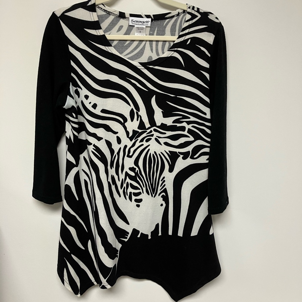 Serengeti Black and White Zebra Pattern tunic, S